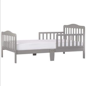 Toddler bed